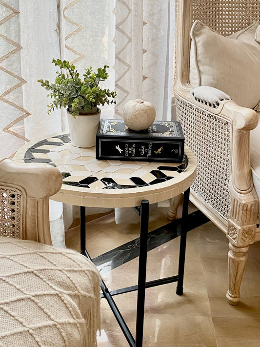 Mono Table