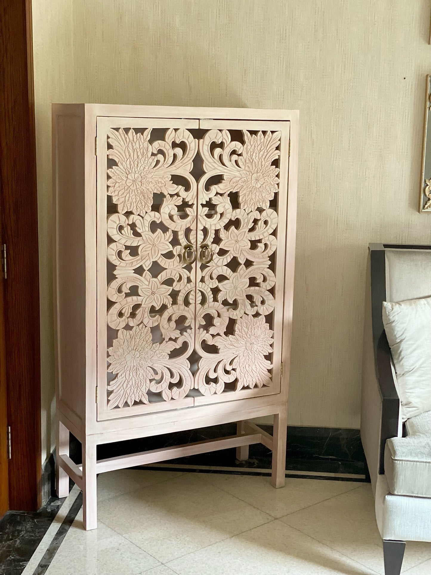 Chrysanth Cabinet