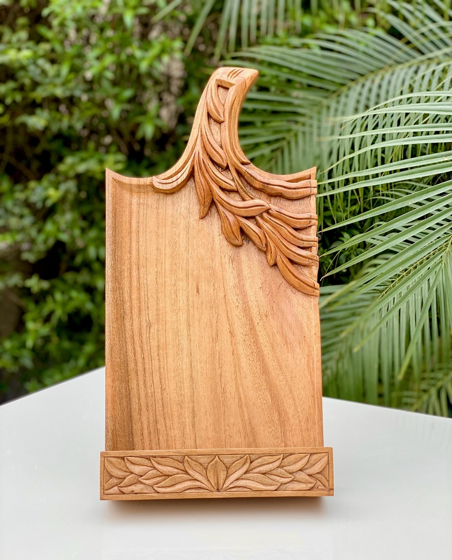 Dryad Book Stand